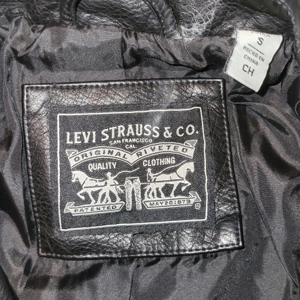 Leather jacket - Picture 2 of 3